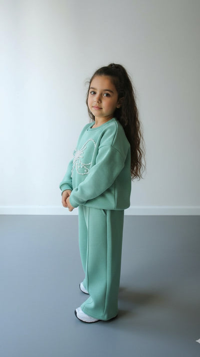 طقم SUNNY للبنات – أناقة للجميلات فقط