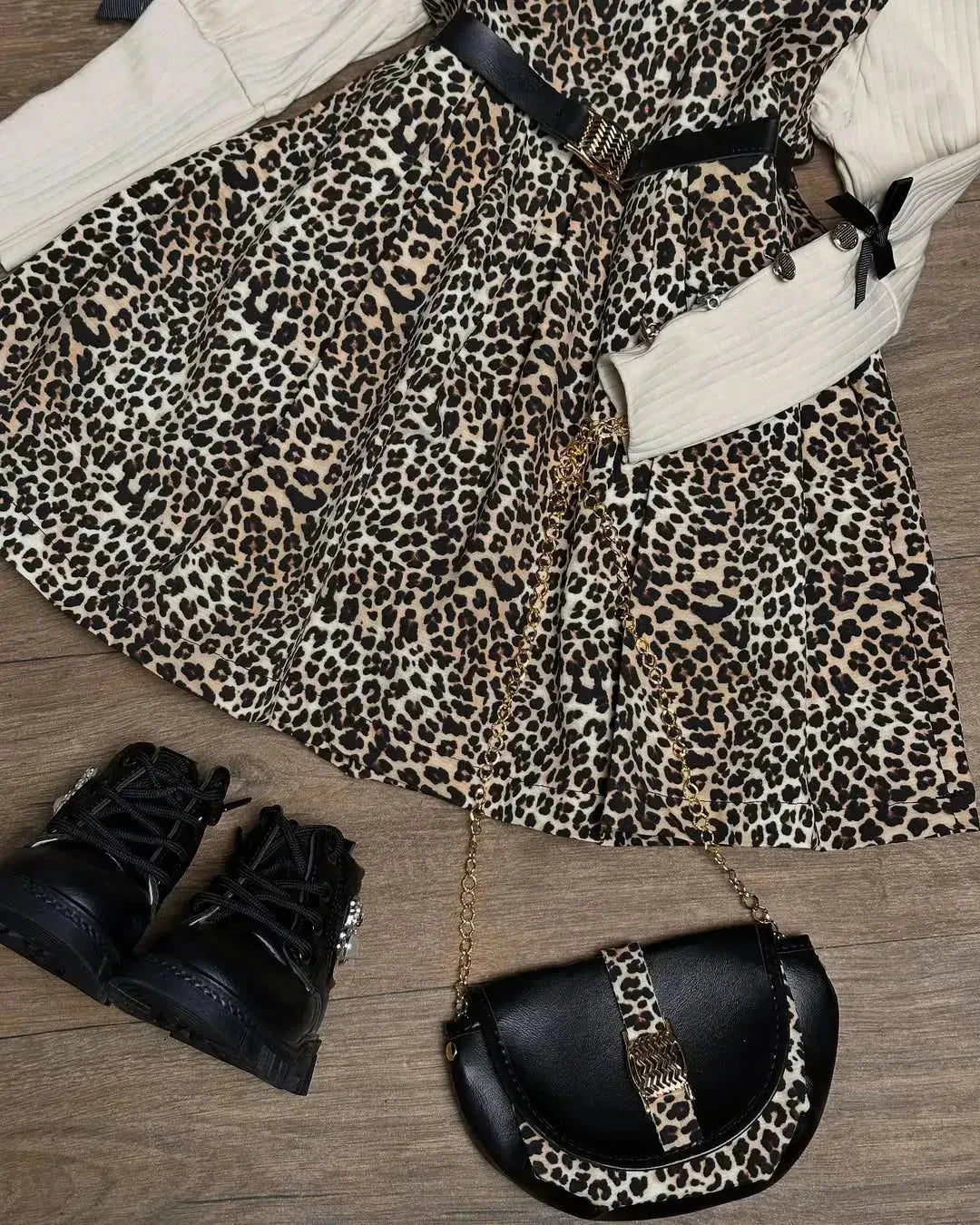 فستان بناتي فاخر بطبعة الفهد مع حقيبة عصرية