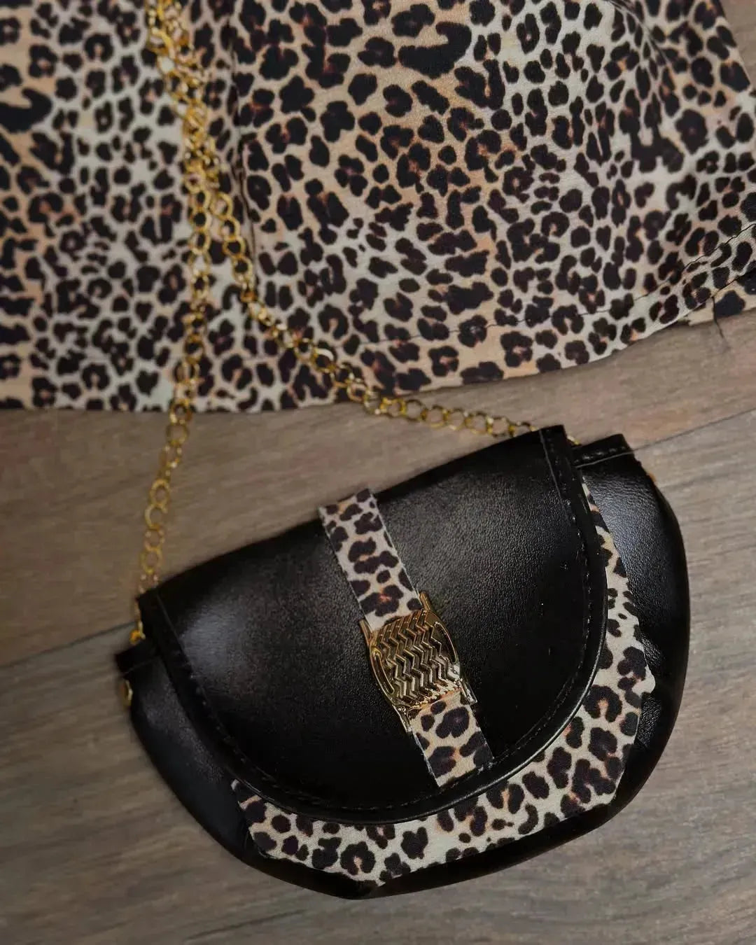 فستان بناتي فاخر بطبعة الفهد مع حقيبة عصرية