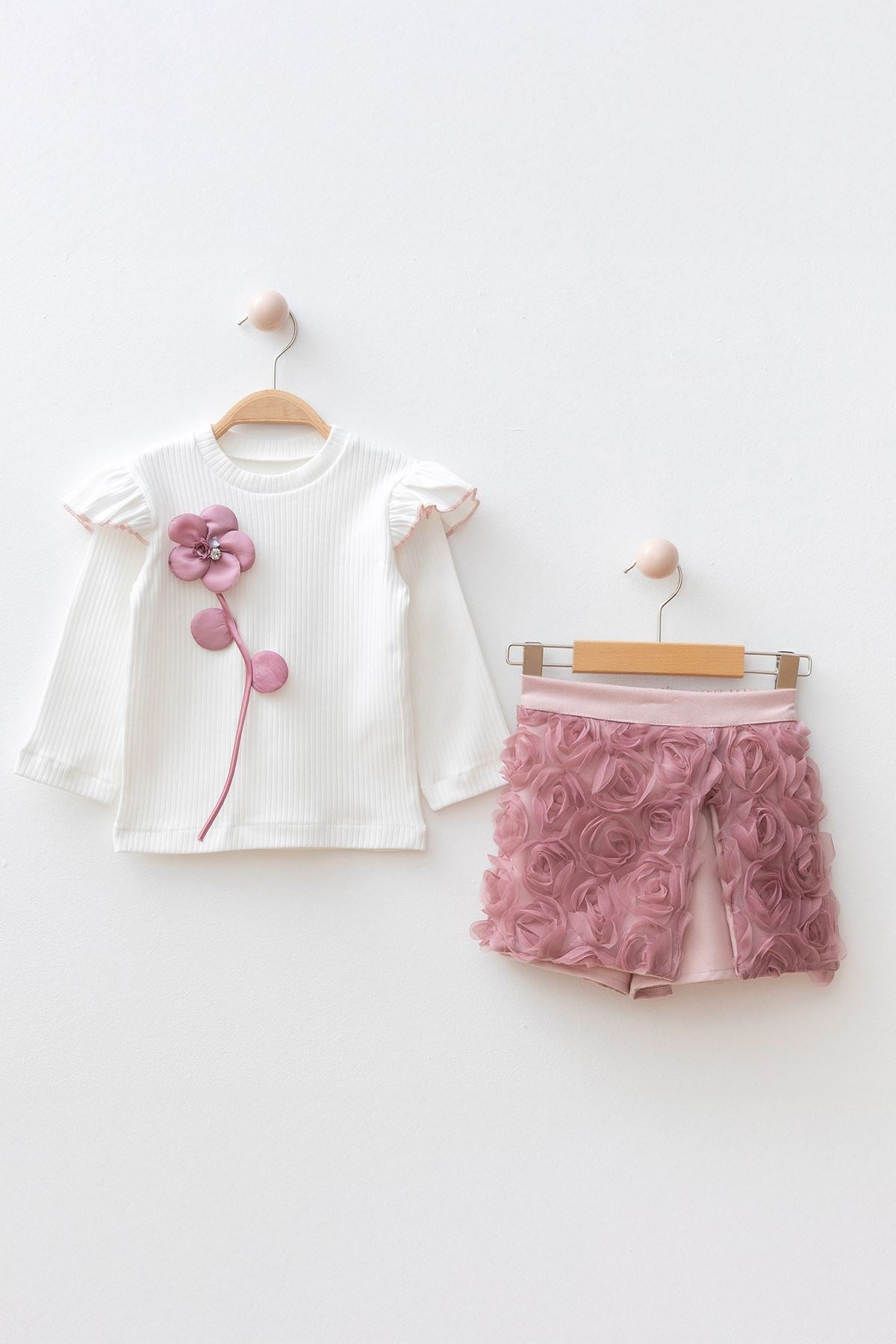 طقم أليورا البهي – أنوثة جذابة