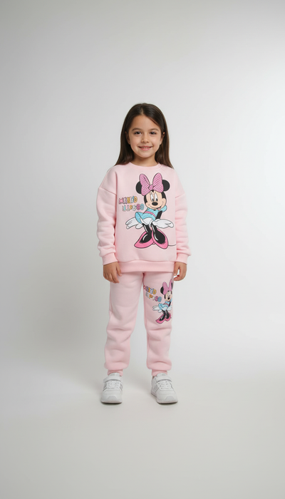 طقم لورا – بناتي أنيق بخطوط فخمة