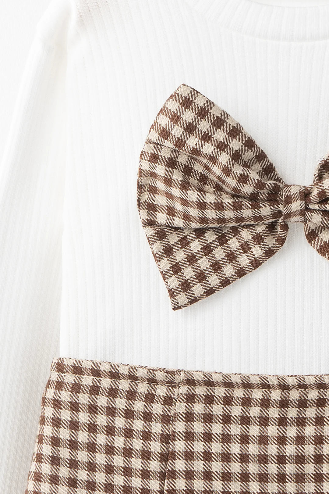 طقم بناتي مثالي - فيونكة بكاروهات أنيقة