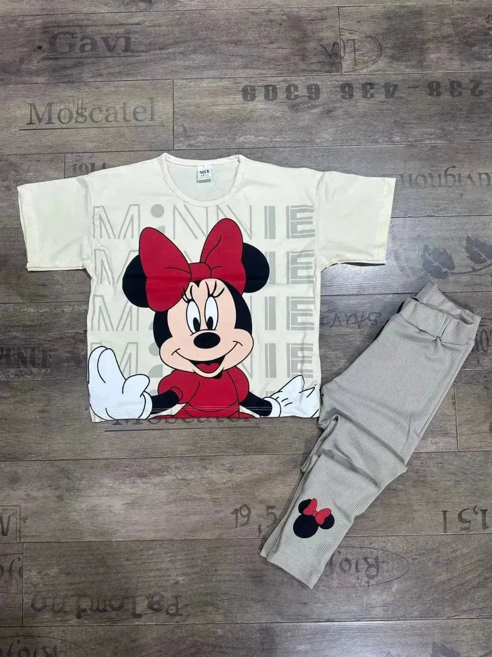 طقم Minnie Mouse – ألوان الأحلام بنعومة ساحرة