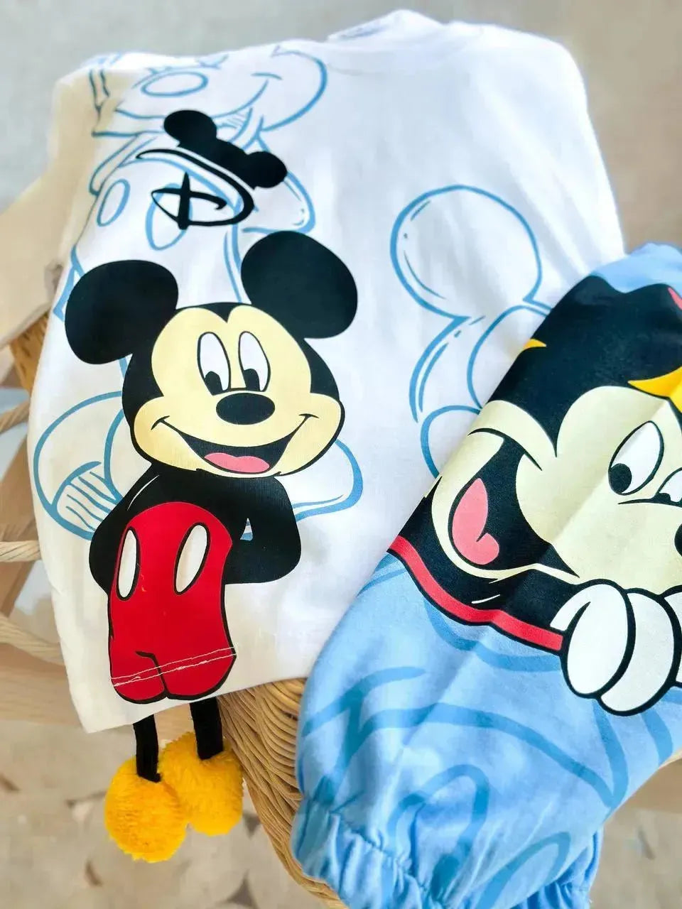 طقم Mickey والفأر السعيد بسحر الخطوط الزرقاء 3D