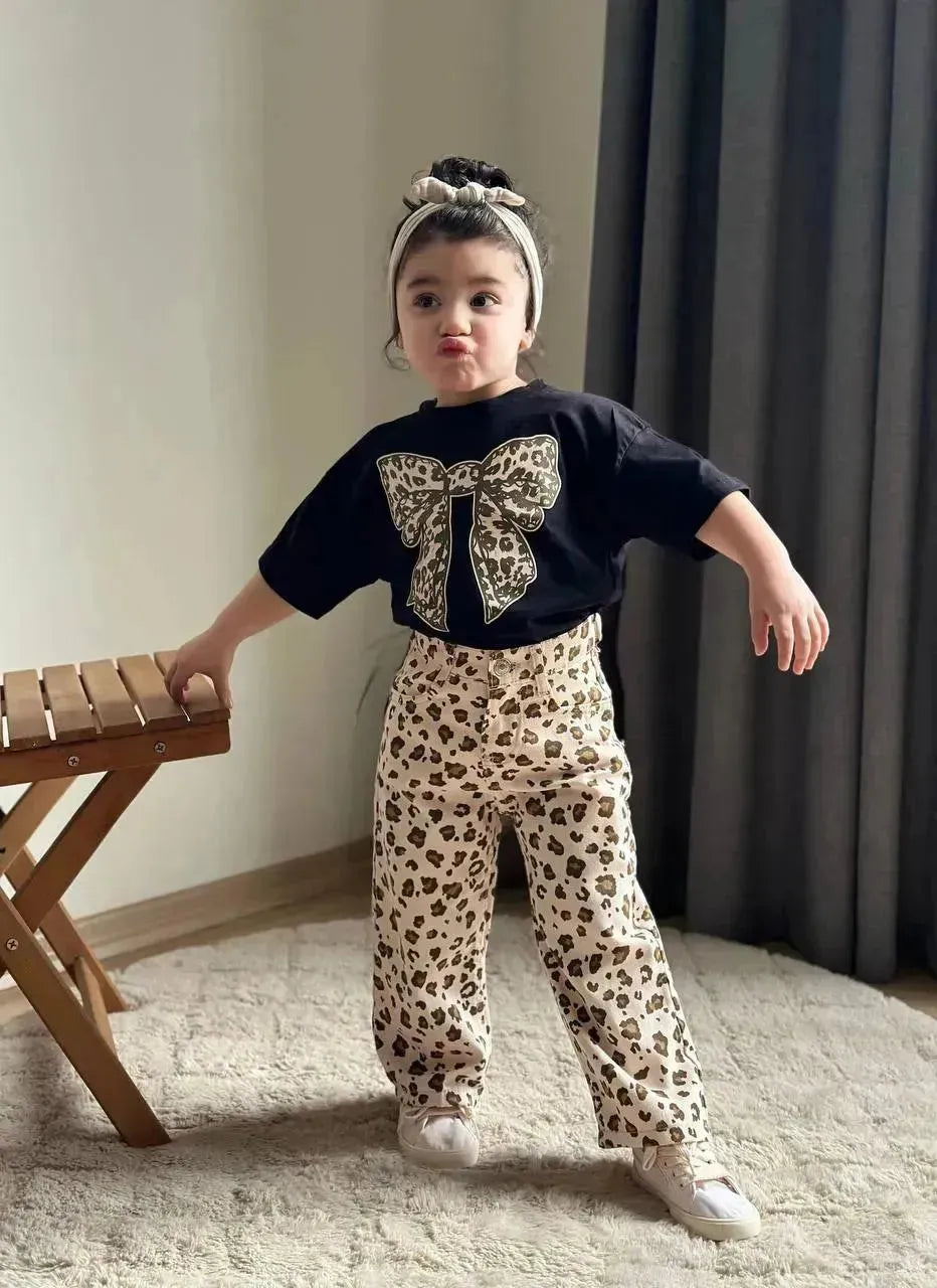 طقم Leopard للبنات - تألق ناعم بطبعات جريئة