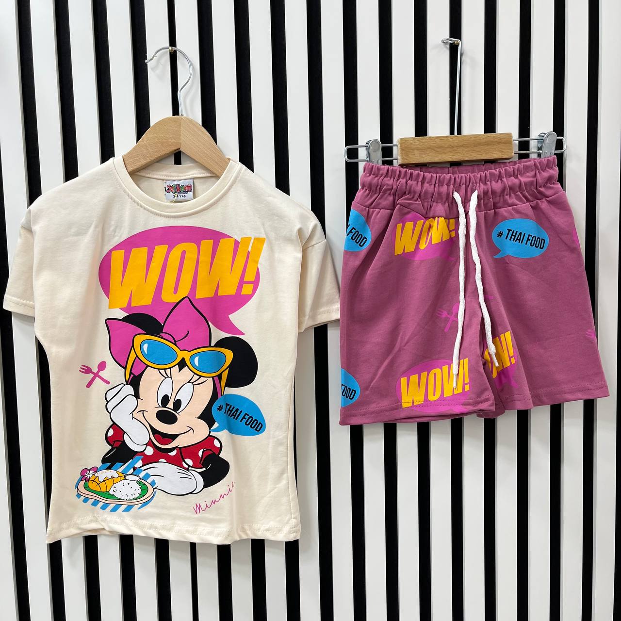 WOW MINNIE – إطلالة تخطف الأنظار