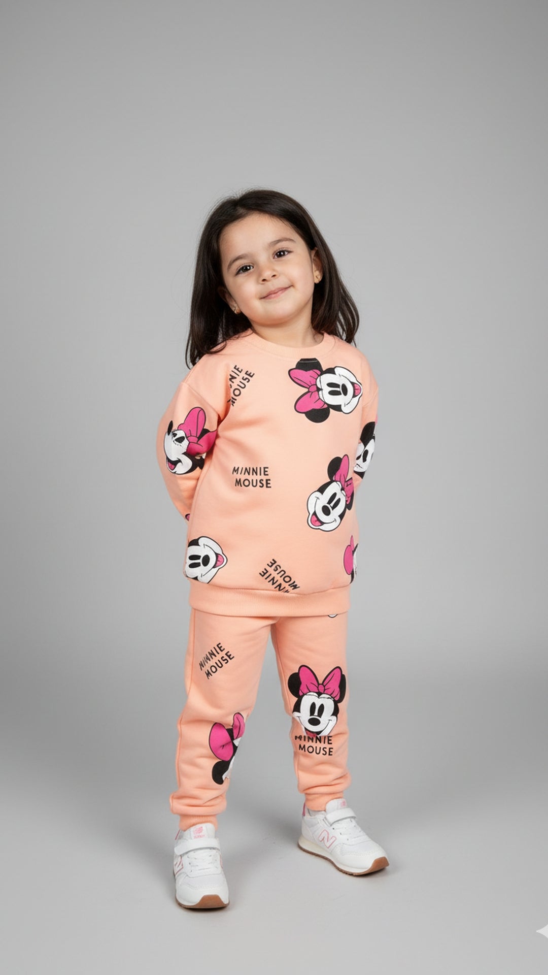 طقم Minnie Mouse الوردي – إطلالة مميزة للبنات