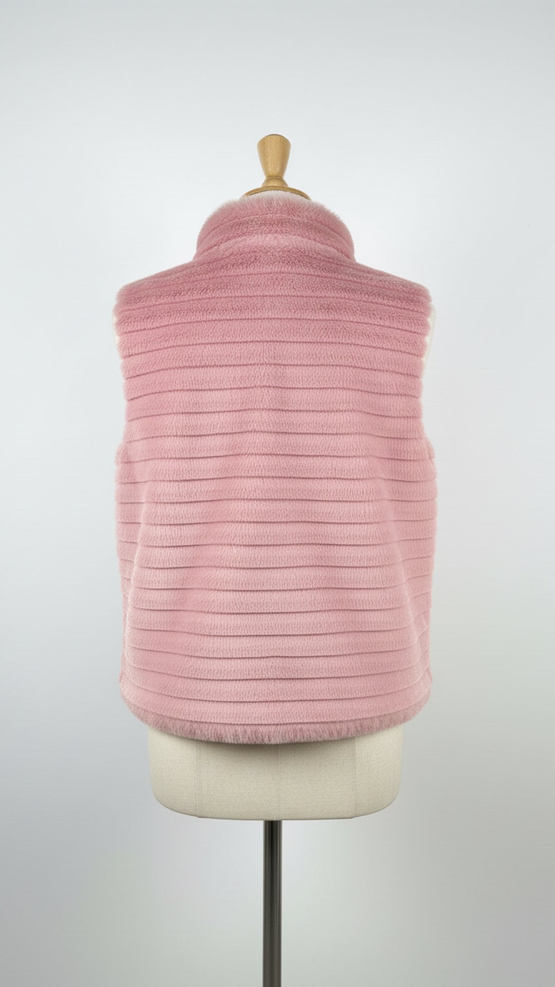 سترة بناتية من الفرو الناعم بجودة عالية.