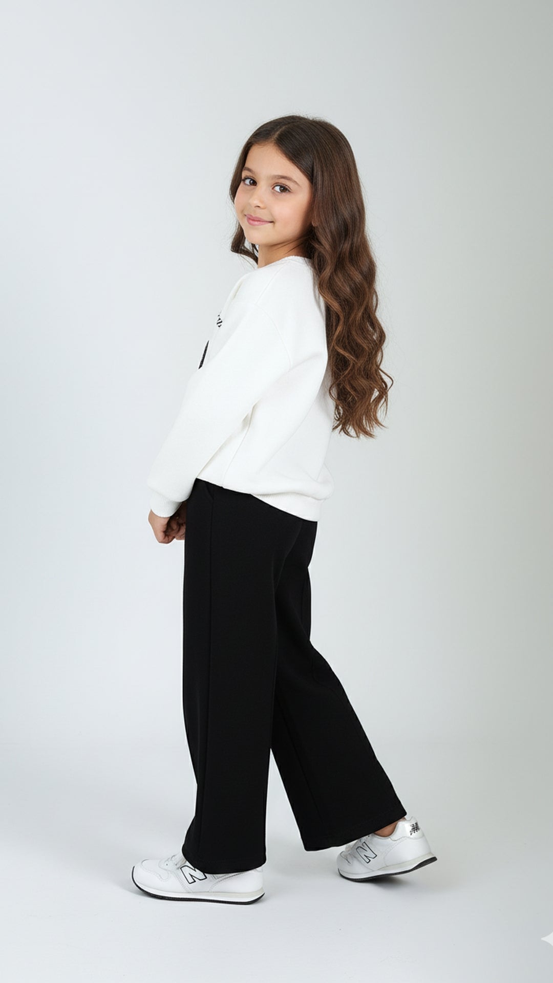 SKY طقم – للبنات بستايل أنيق ومشرق