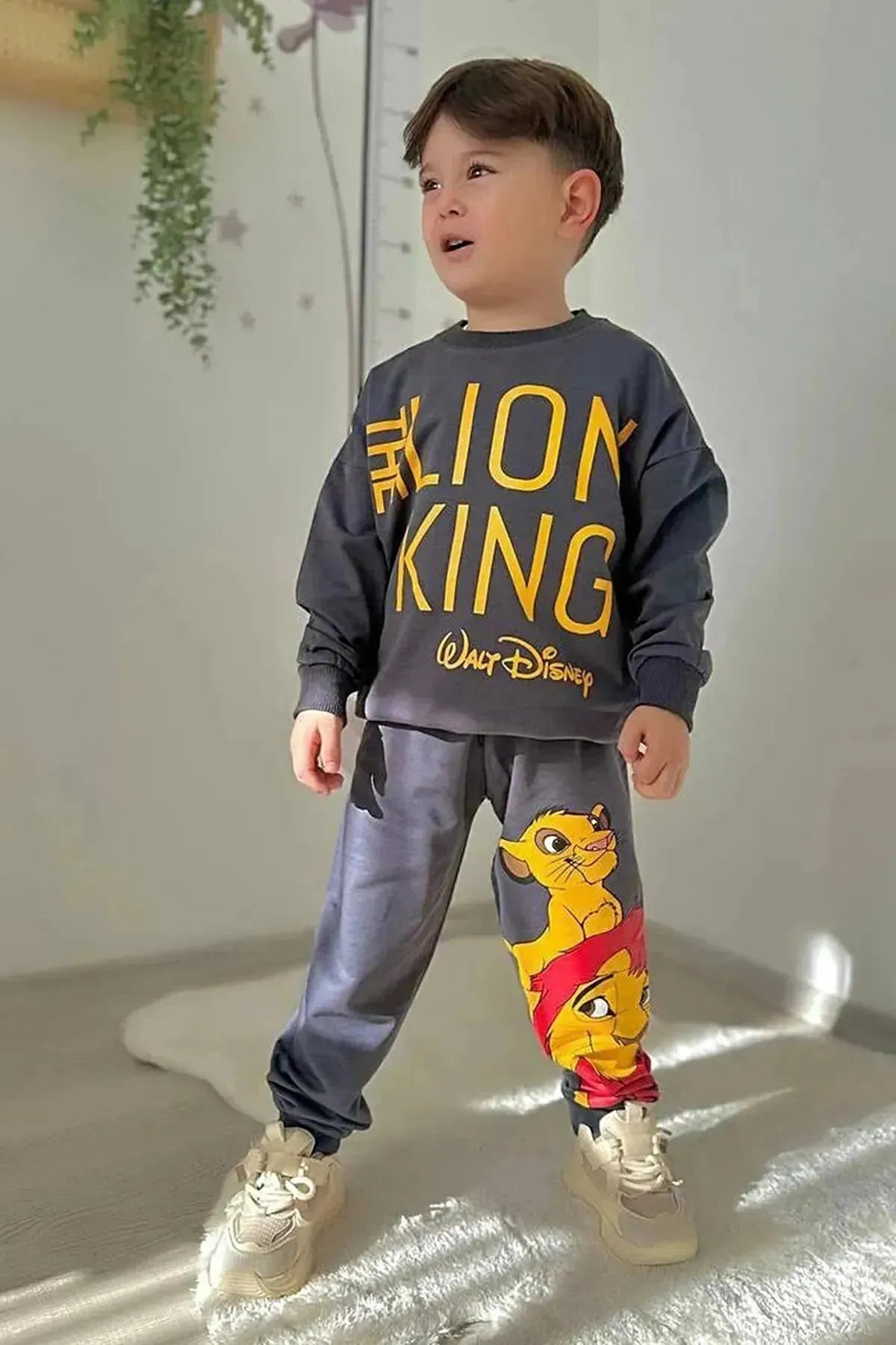 طقم King Lion – إطلالة مميزة للأطفال – تفاصيل المنتج