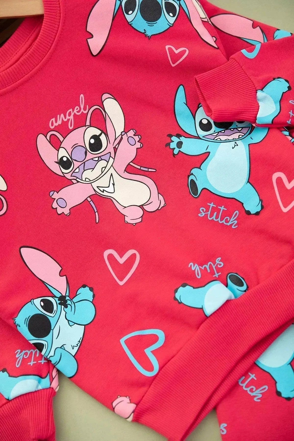طقم Stitch الوردي – راحة وأناقة للبنات – صورة 5