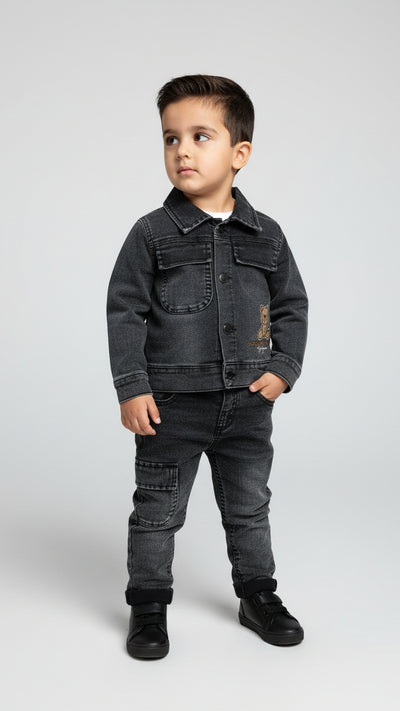 طقم جينز آسر الأنيق – إطلالة ملفتة