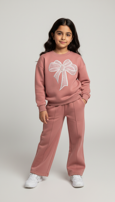 طقم لارا ناعم بإحساس عصري وأناقة هادئة