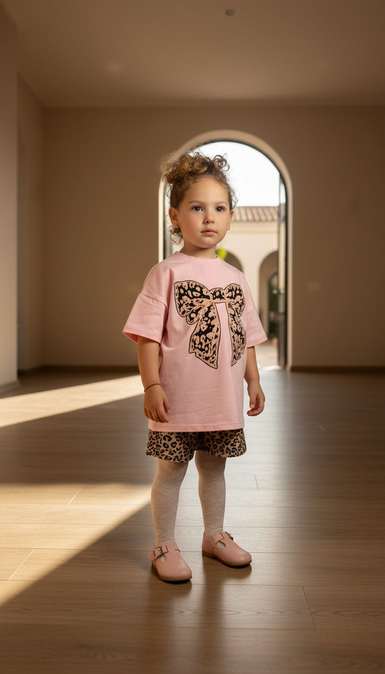 LITTLE DIVA – إطلالة فهد وردية مميزة – صورة 7