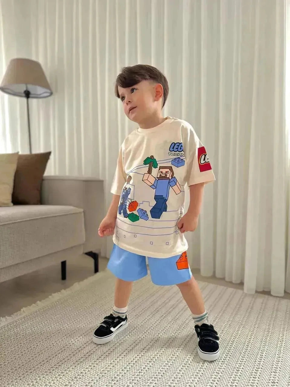 إطلالة الأبطال الصغار – LEGO صيفي – ملابس أولاد من بامبي