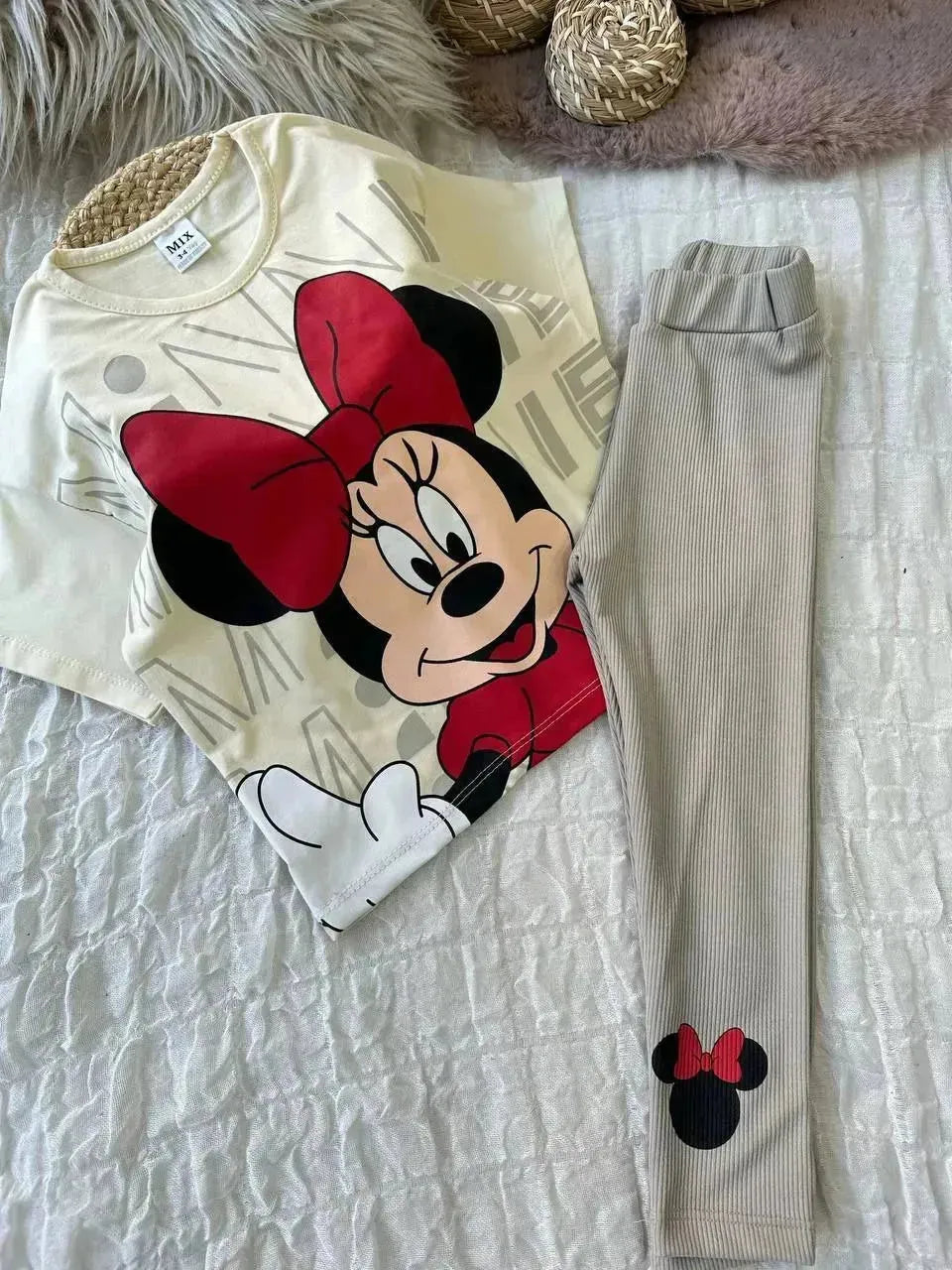 طقم Minnie Mouse – ألوان الأحلام بنعومة ساحرة – زاوية إضافية