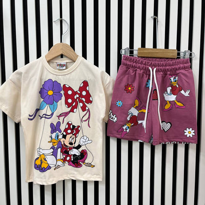 الصديقتان MINNIE وDAISY بتصميم لطيف