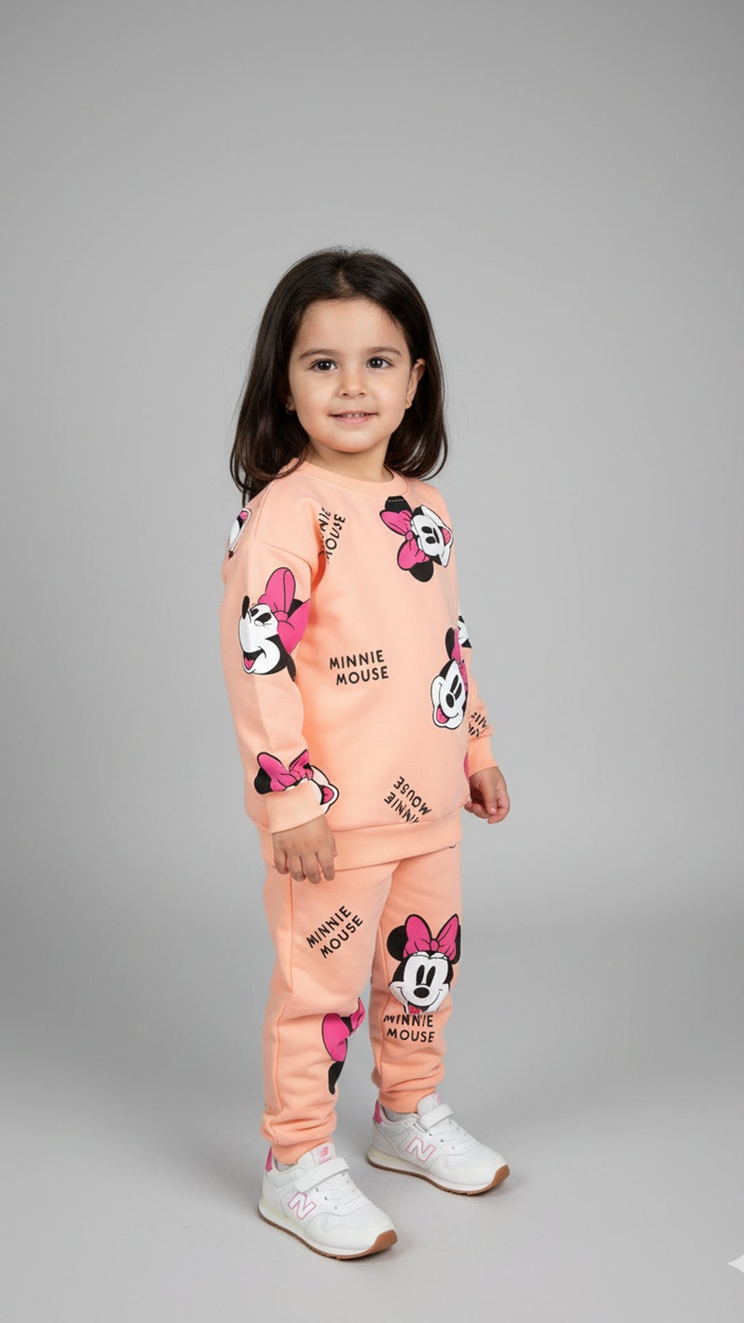 طقم Minnie Mouse الوردي – إطلالة مميزة للبنات